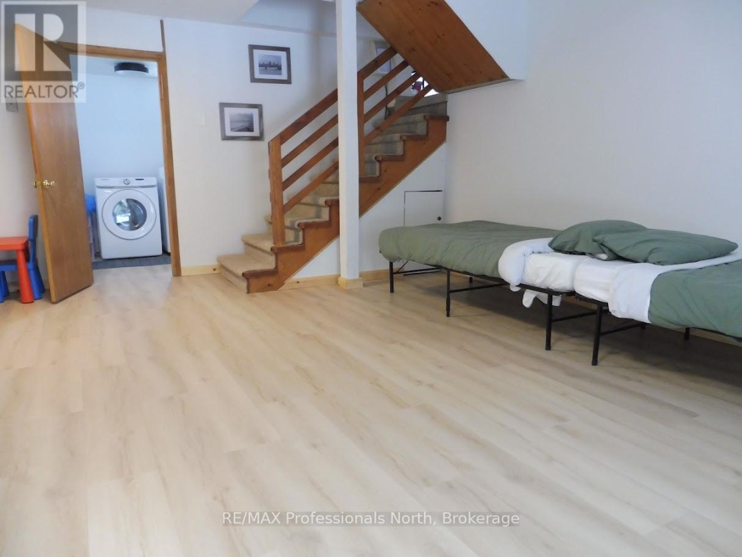 1001 Hemlock Road, Walker Lake