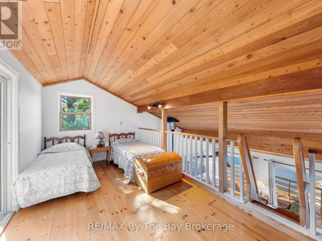 2 ISLAND 2890, Georgian Bay