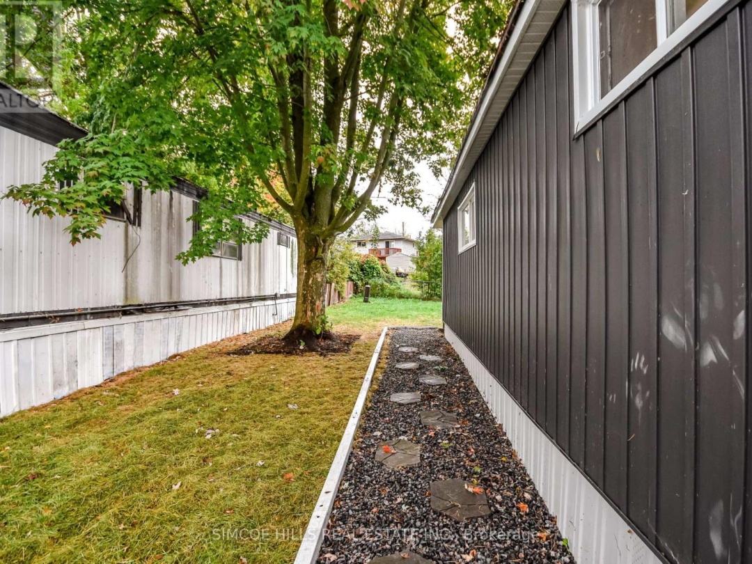 98 - 580 WEST STREET S, 