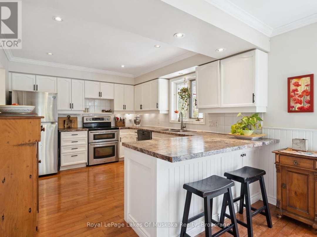 1779 MUSKOKA RD 118 ROAD W, 