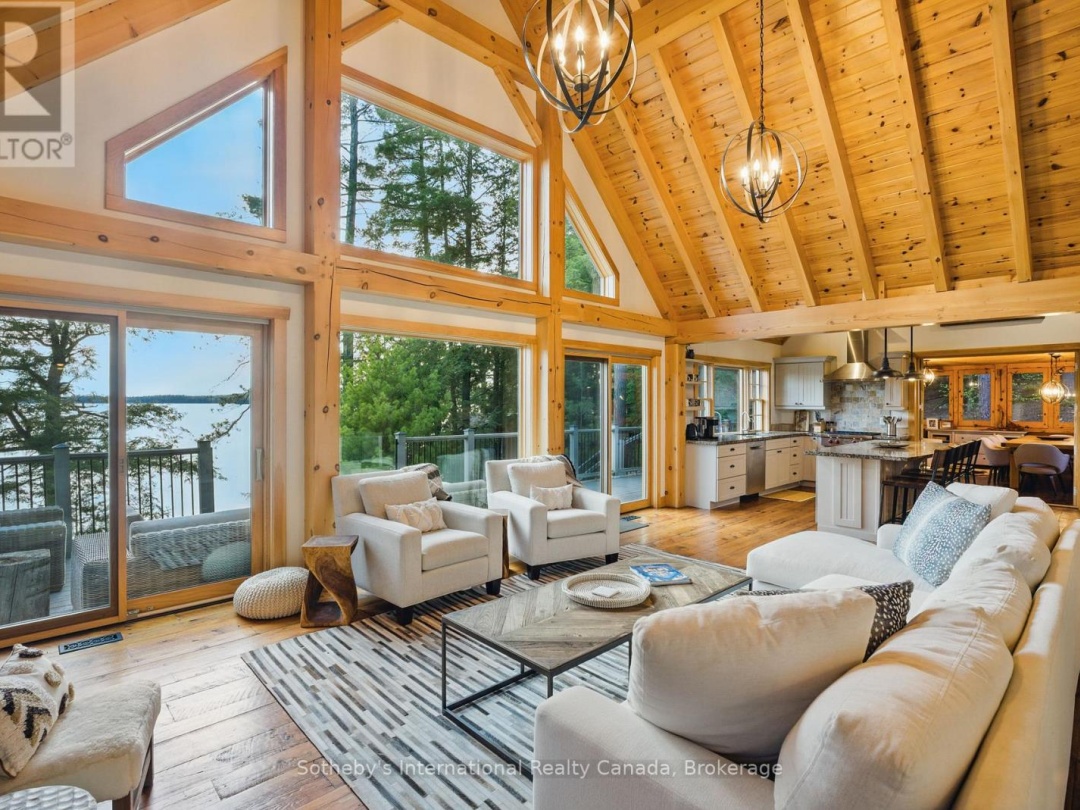1075 ELMHURST LANE, Kennisis Lake