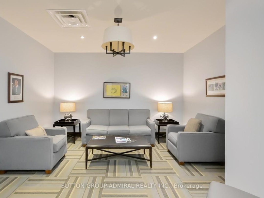 209 - 120 CARRICK TRAIL, 
