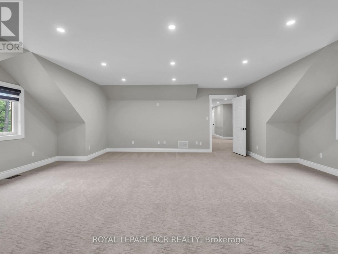 2360 HONEY HARBOUR ROAD, 