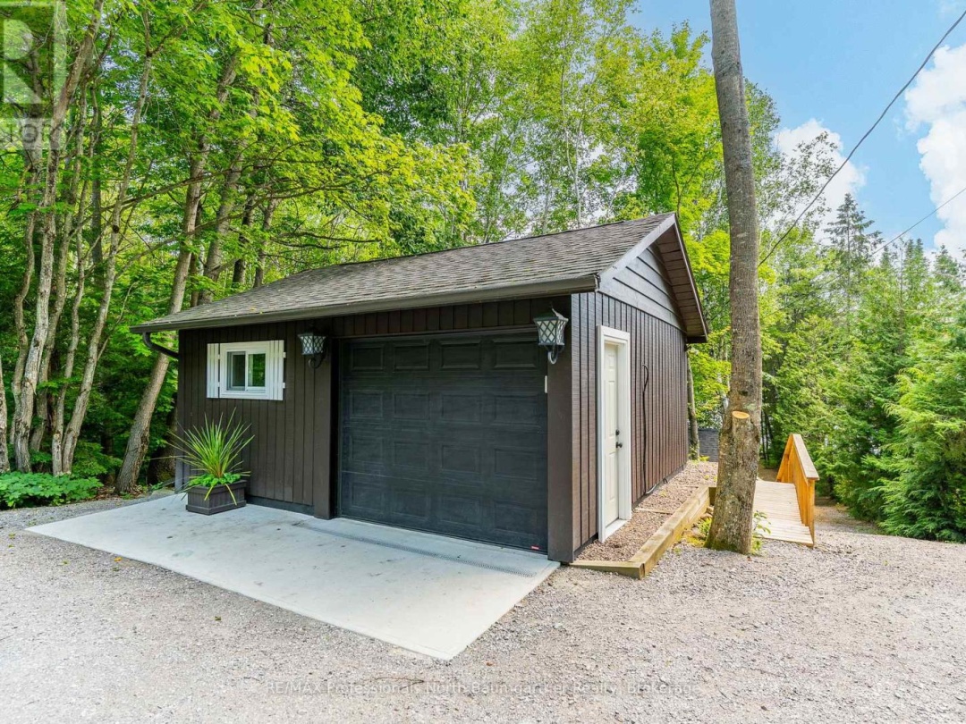 6281 KENNISIS LAKE ROAD, 