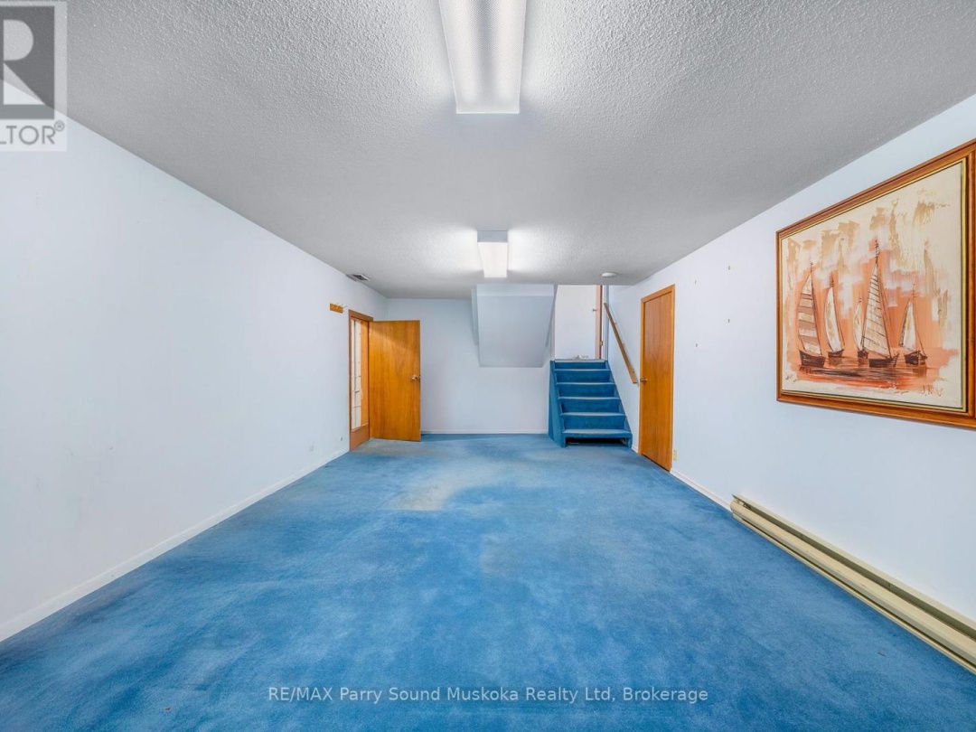 2 WILLIAM STREET, Parry Sound