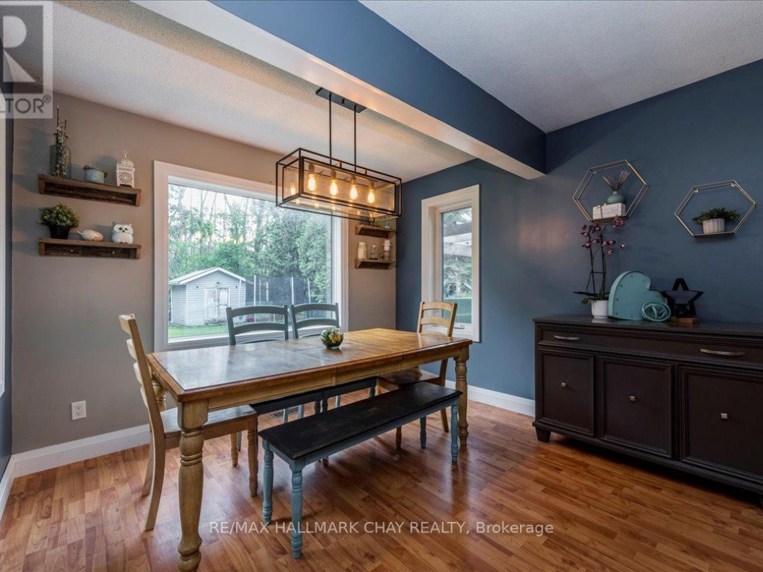 4049 Bayview Avenue, Ramara