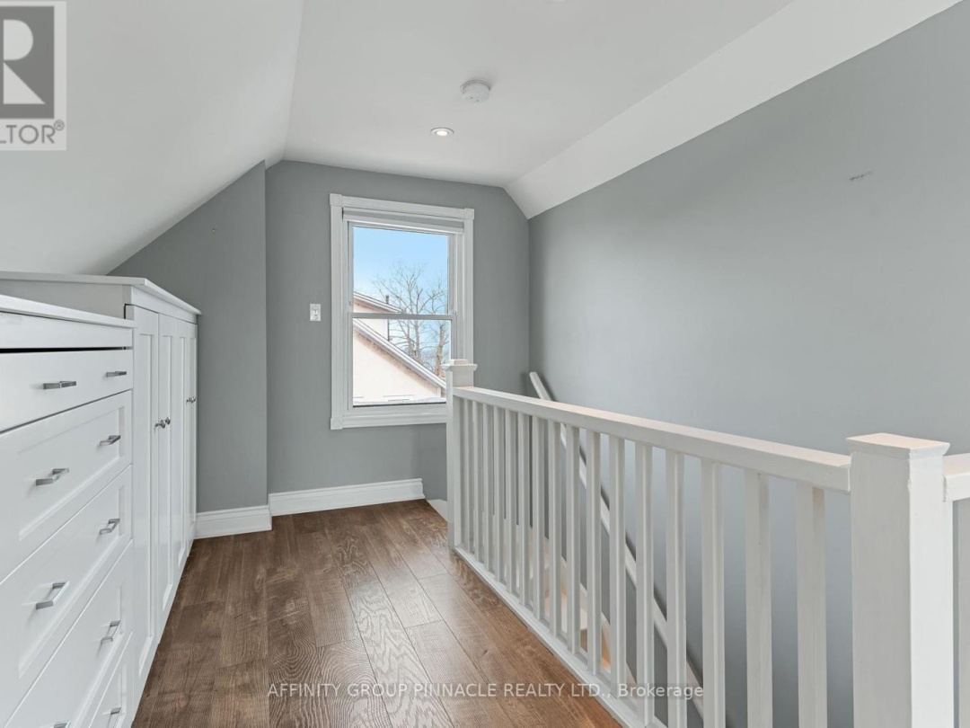 88 Simcoe Street, Lake Simcoe
