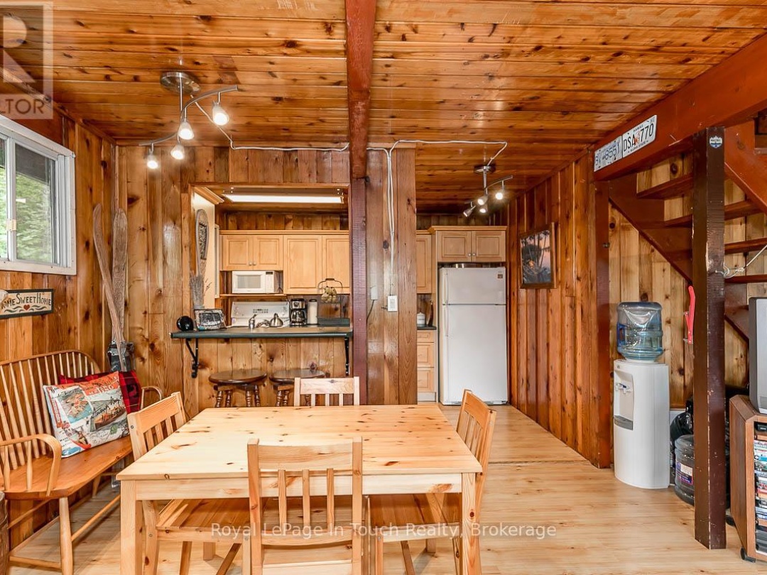 4 Severn River Shore, 