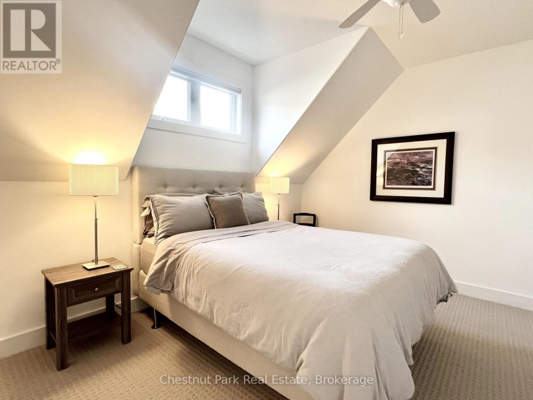 28 - 8 WILLIAM JAMES COURT, 