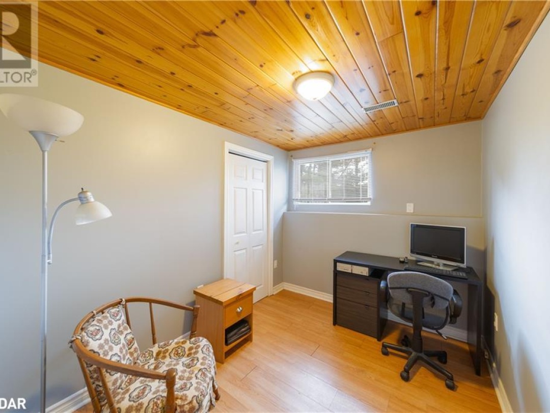 1936 Peninsula Point Road, Sparrow Lake