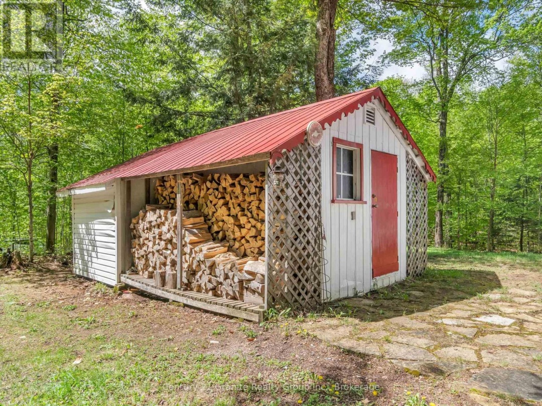 1120 S Clear Lake Road, Clear Lake