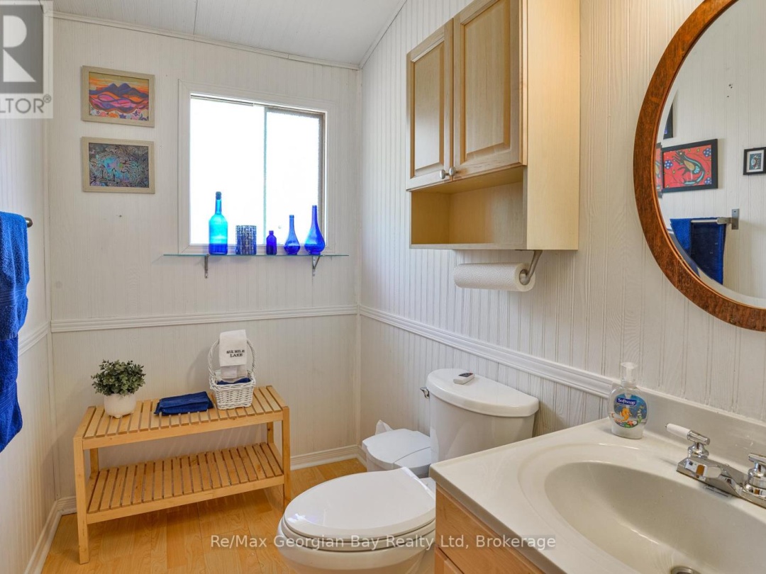 214 Trans Canada Bay Road, Six Mile Lake