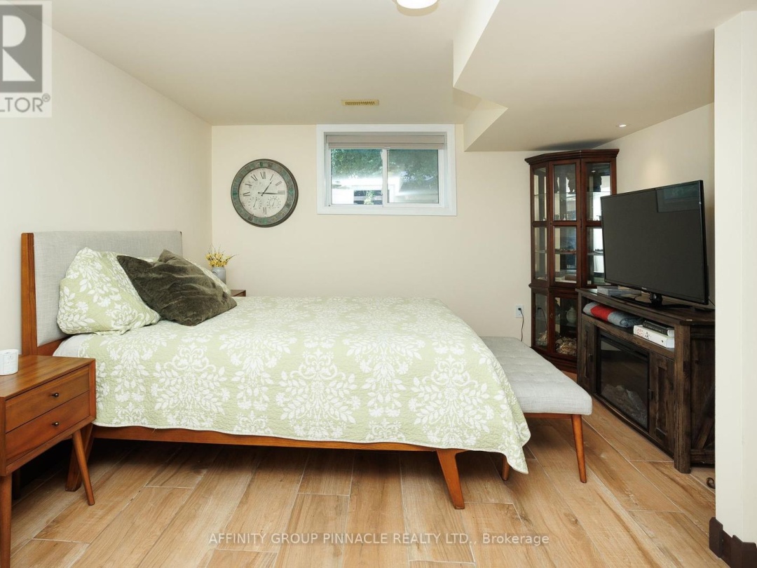 1385 FURNISS DRIVE, 