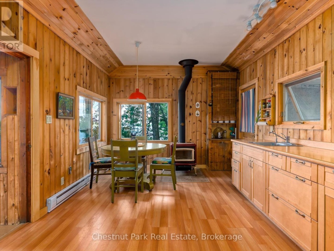 26 TAYLOR ISLAND 26LM, 