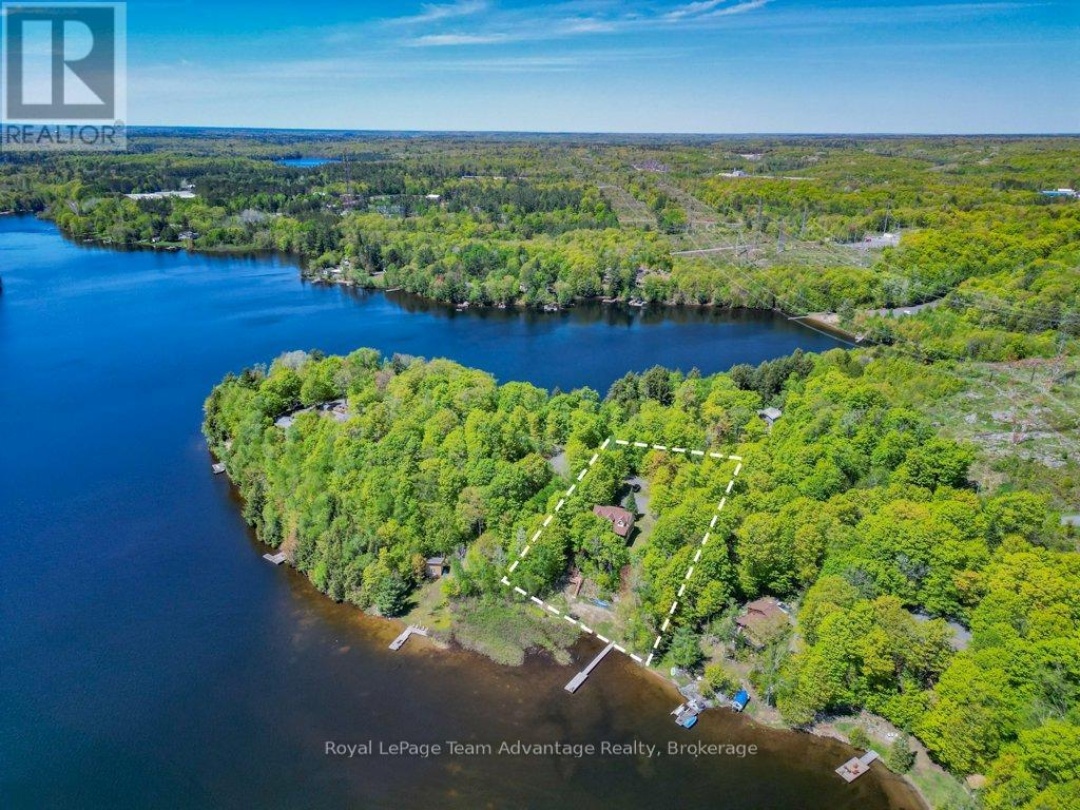52 LITTLE OTTER LANE, Otter Lake