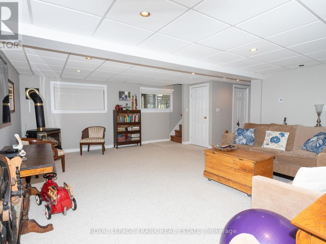 318 Forest Harbour Trail, Pigeon Lake