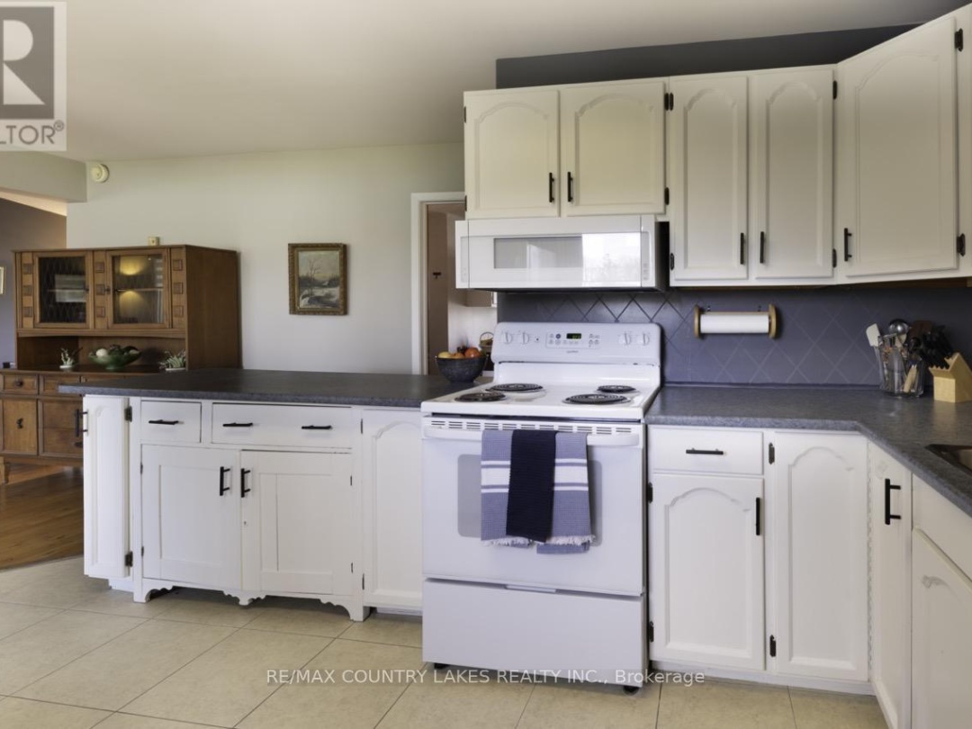 1389 Canal Road, Talbot Lake