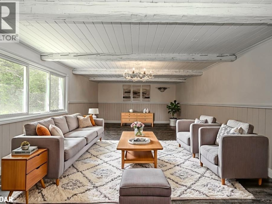 106 MUSKY BAY Road, 