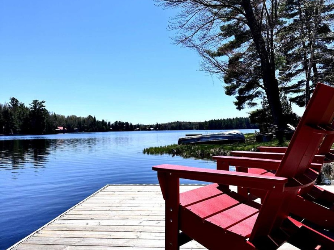 1025 Dickies Lane, Gooderham Lake