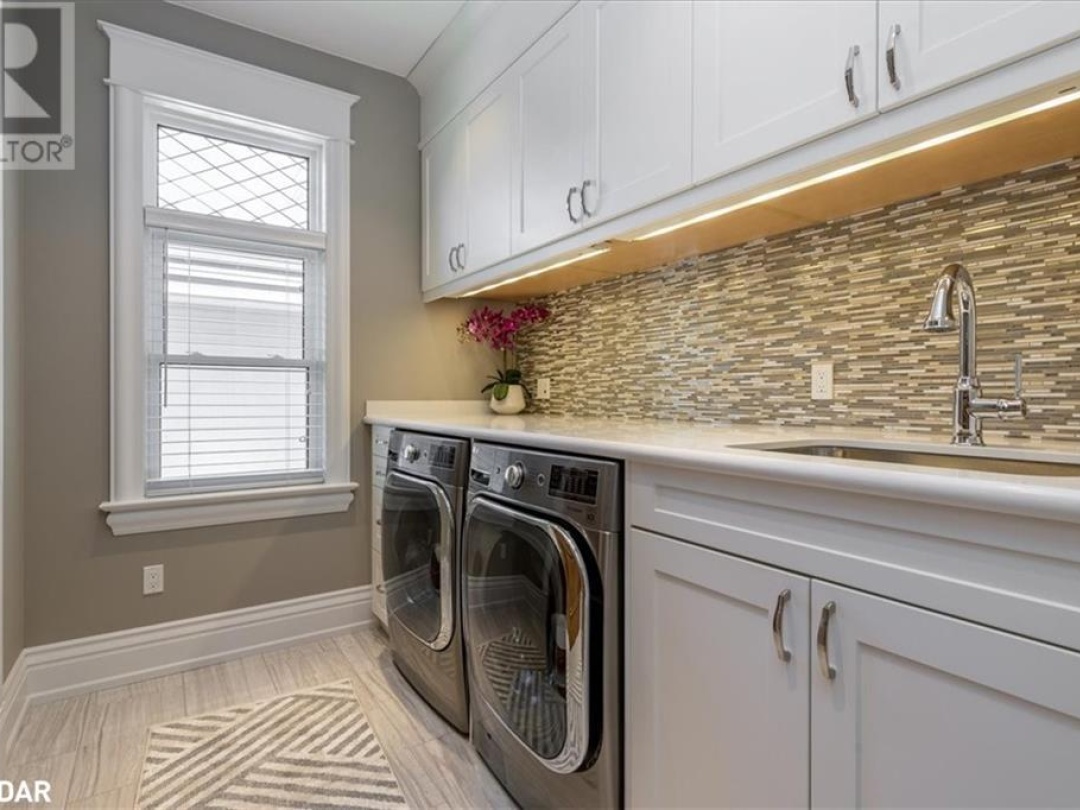 153 Creighton Street S, Lake Simcoe