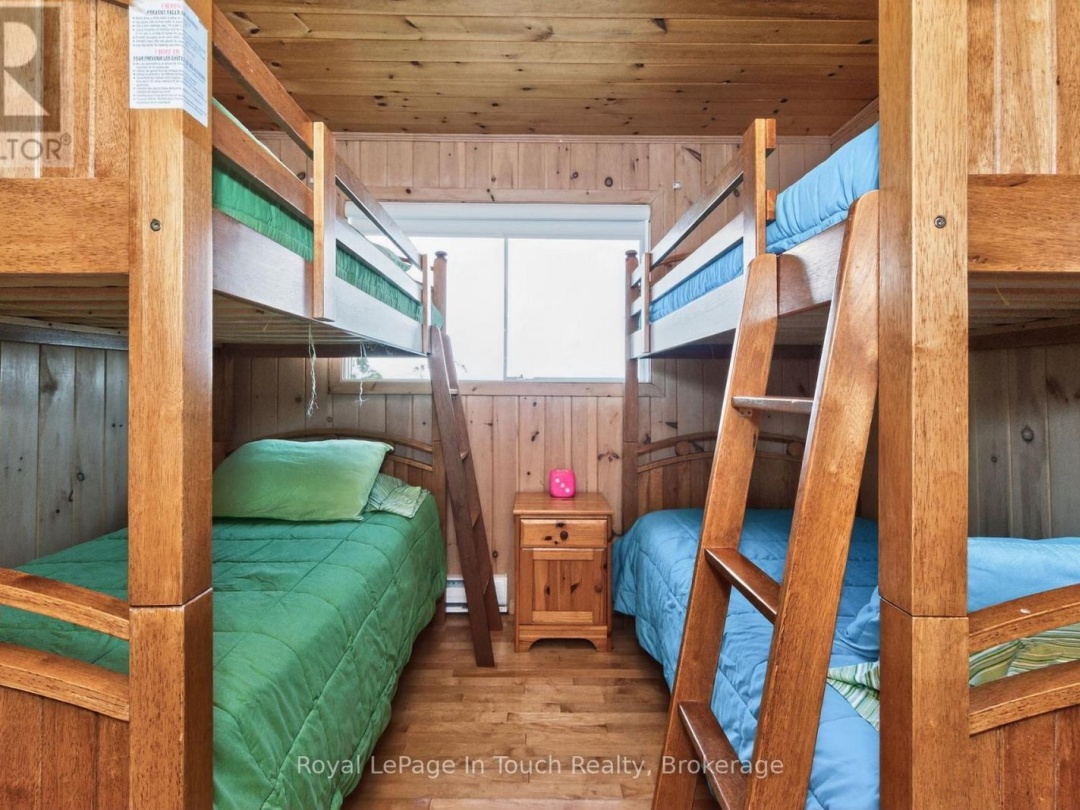 2 IS 270 SIX MILE LAKE ISLAND,