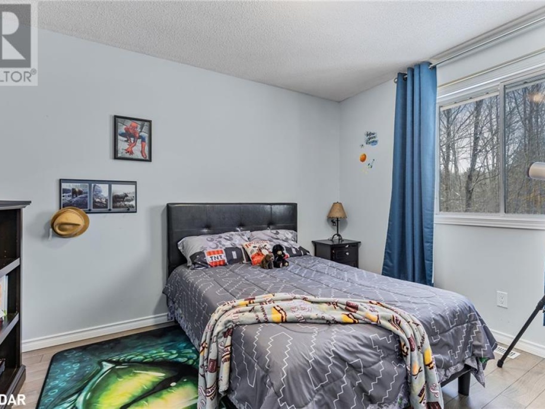 5810 Lowanda Lane, Sebright