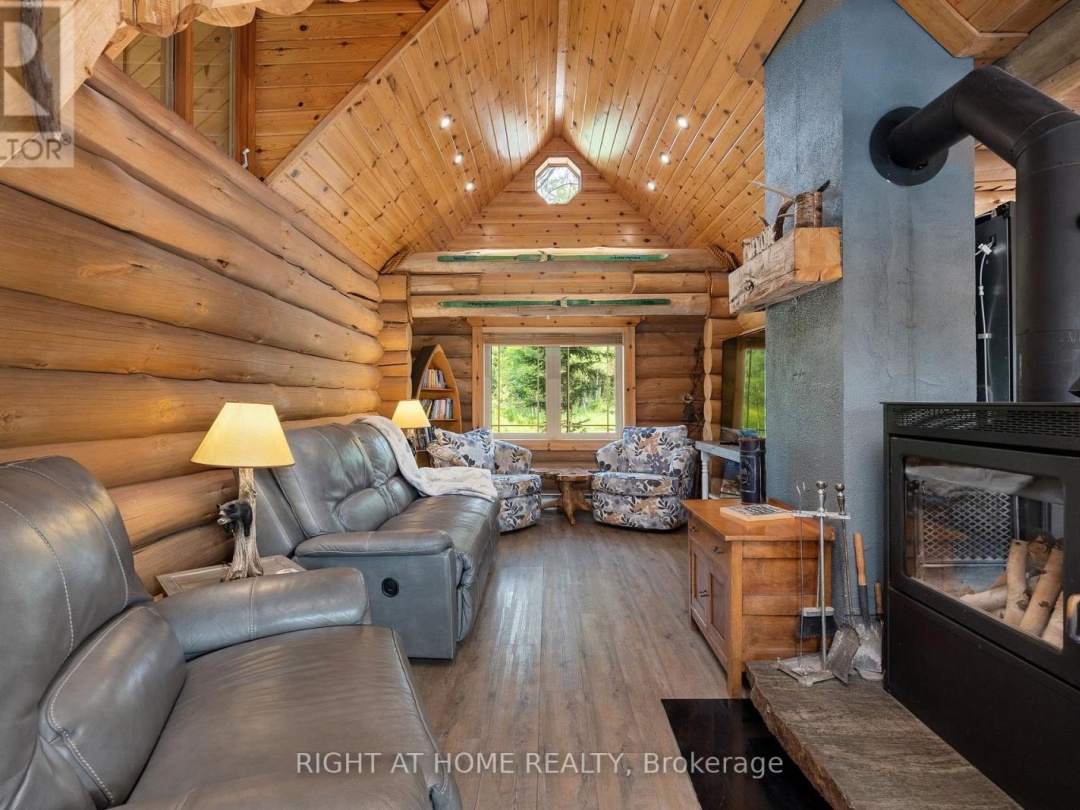 235 Loch Erne Road, Vowel Lake