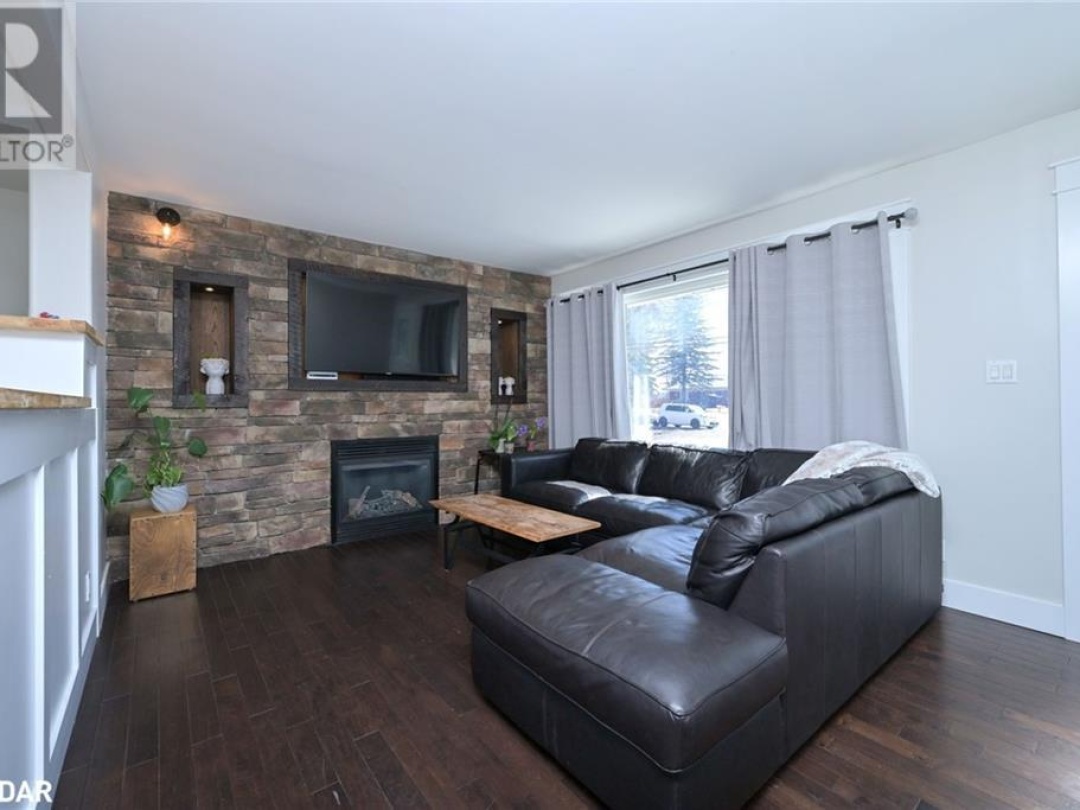 5653 12 Highway, Ramara