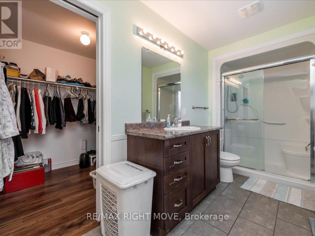 1 SINCLAIR CRESCENT, 