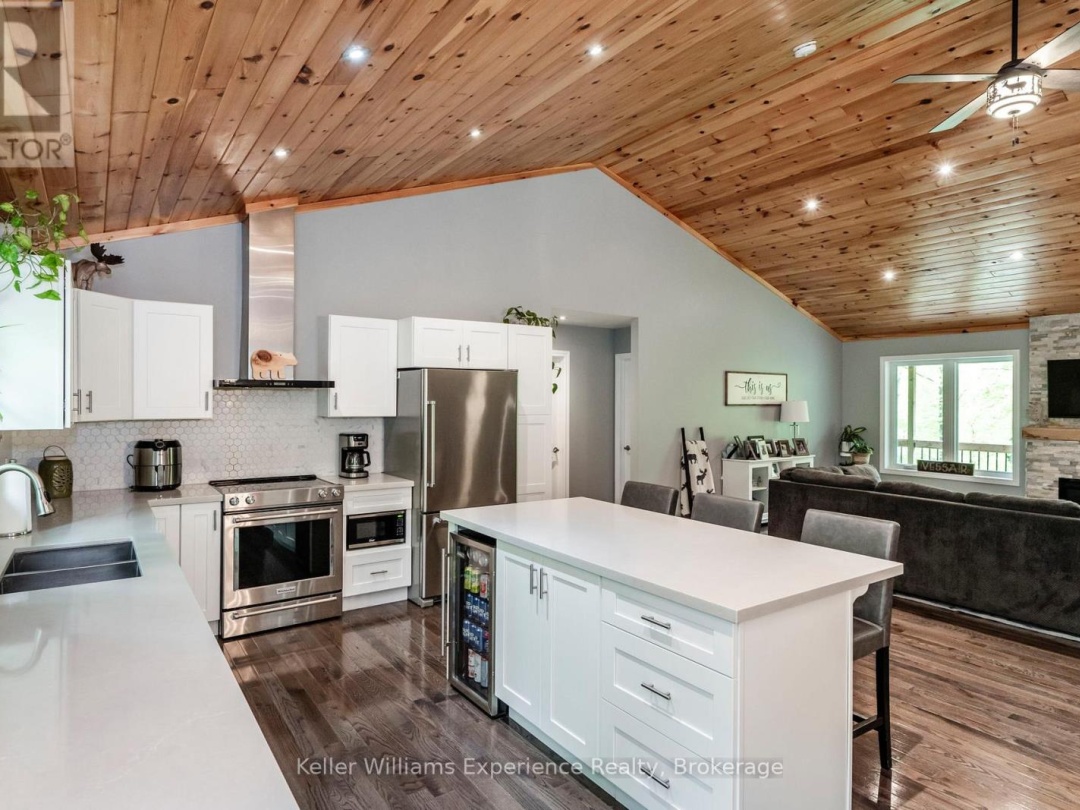 27 MEADOWS AVENUE, 