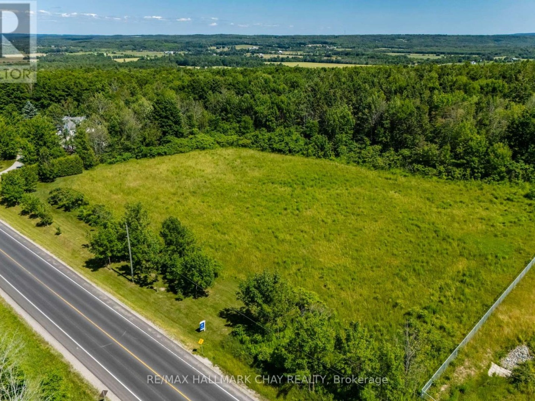 403 MOONSTONE ROAD E, 
