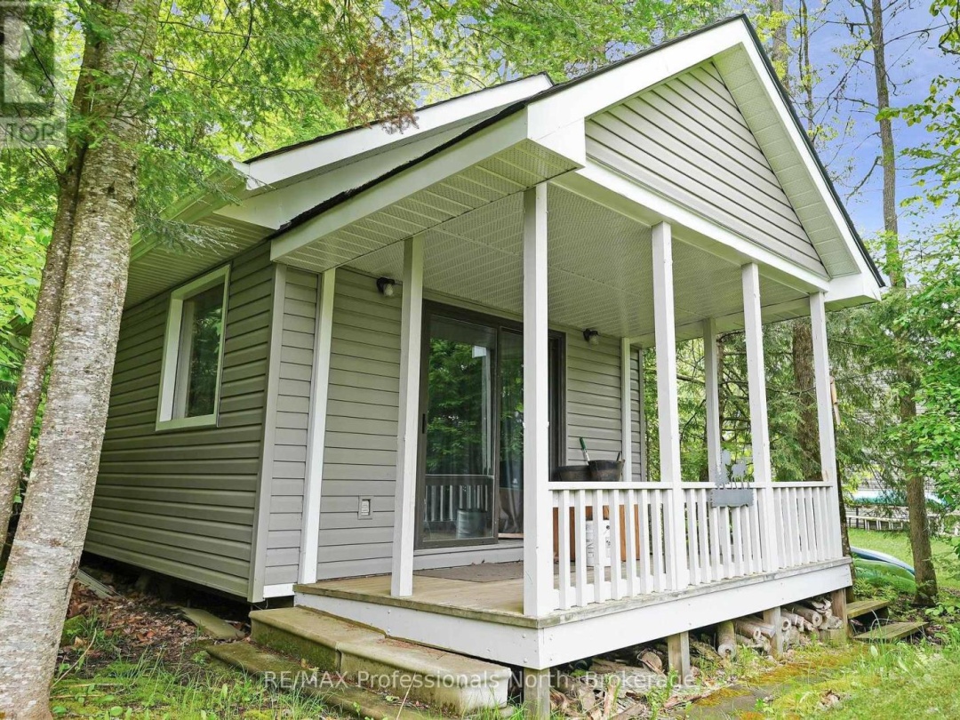 1093 Comak Crescent, St Nora Lake