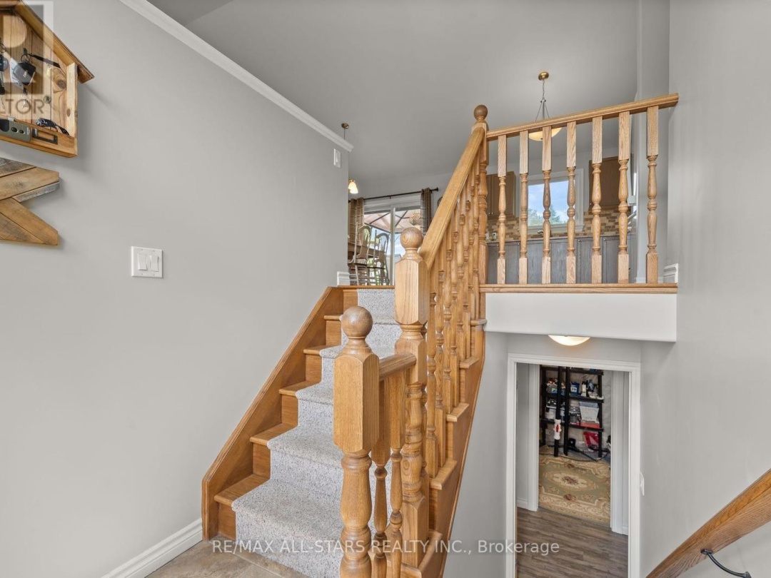 2 KING STREET, 