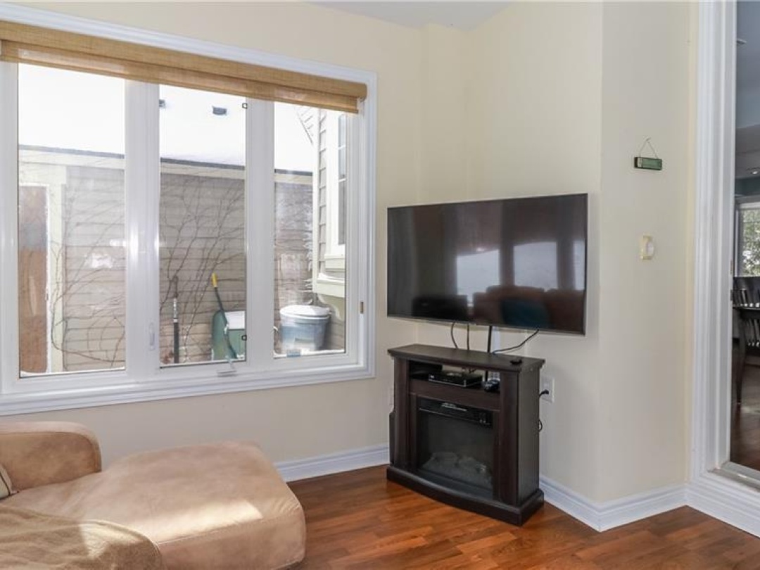 22 MARINA VILLAGE Drive, 