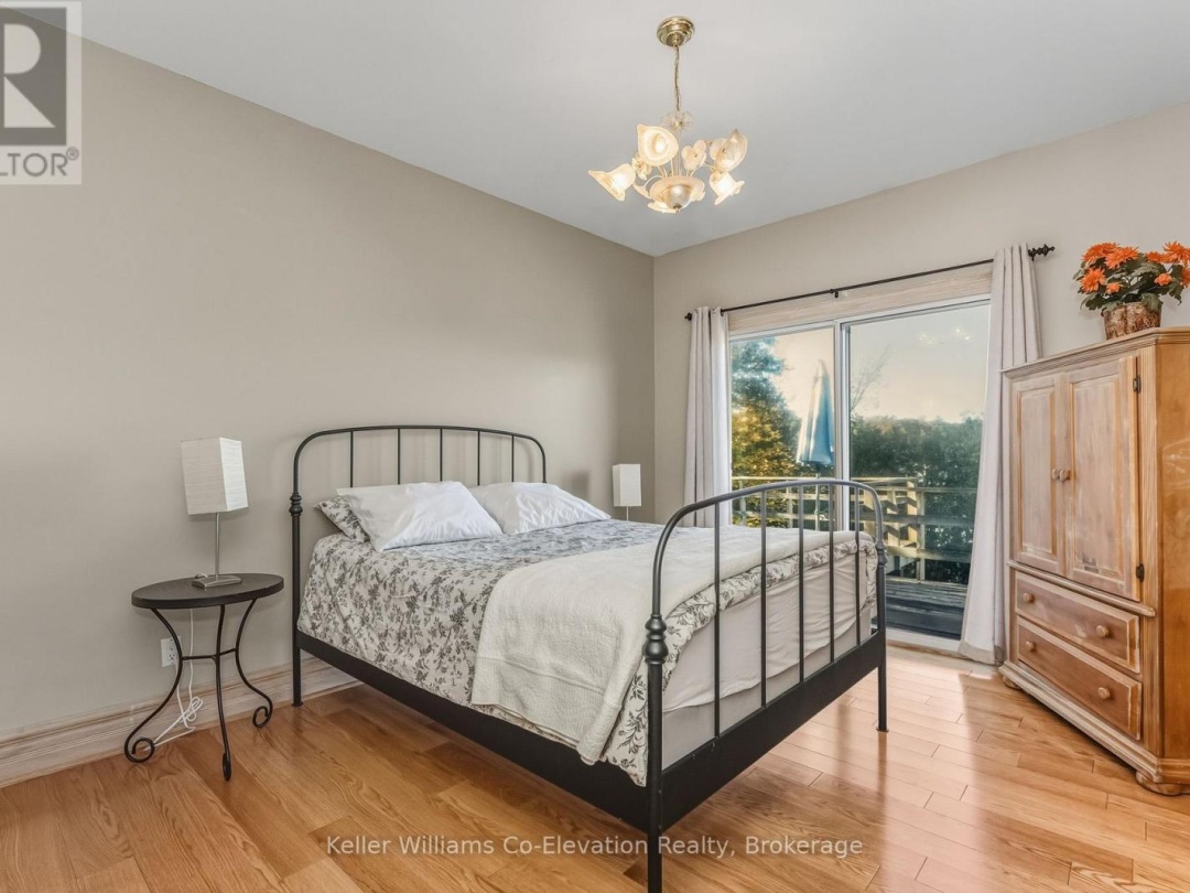 804 KINGS FARM ROAD, 