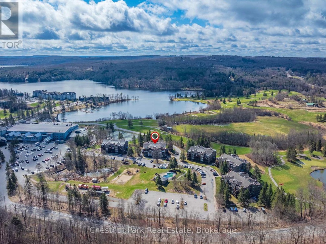 52 107 1235 Deerhurst Drive, Peninsula Lake