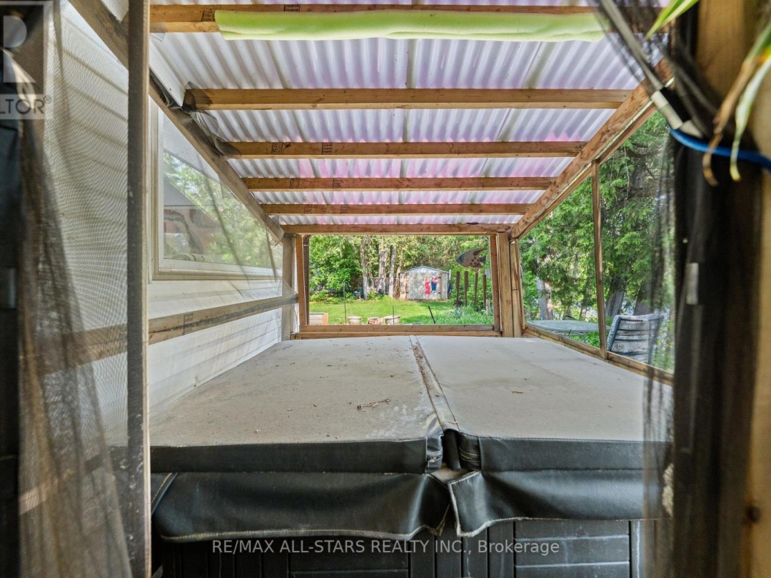 14 WYCHWOOD DRIVE E, 