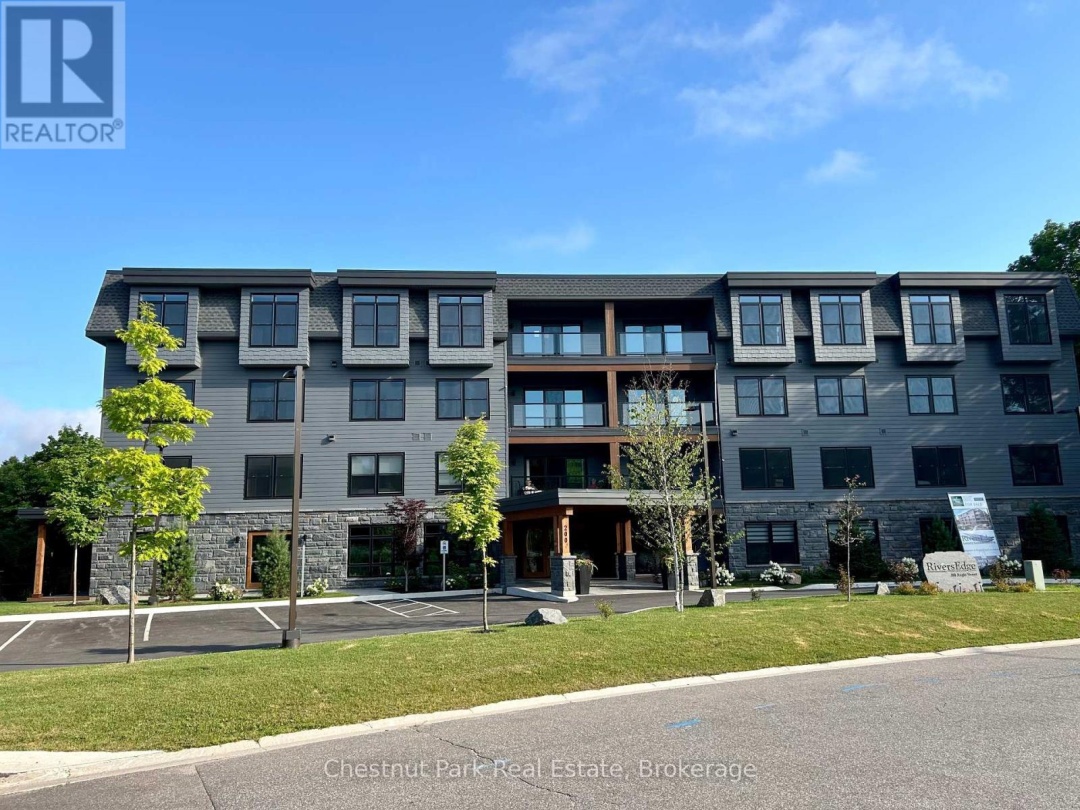 205 200 Anglo Street, South Muskoka Lake