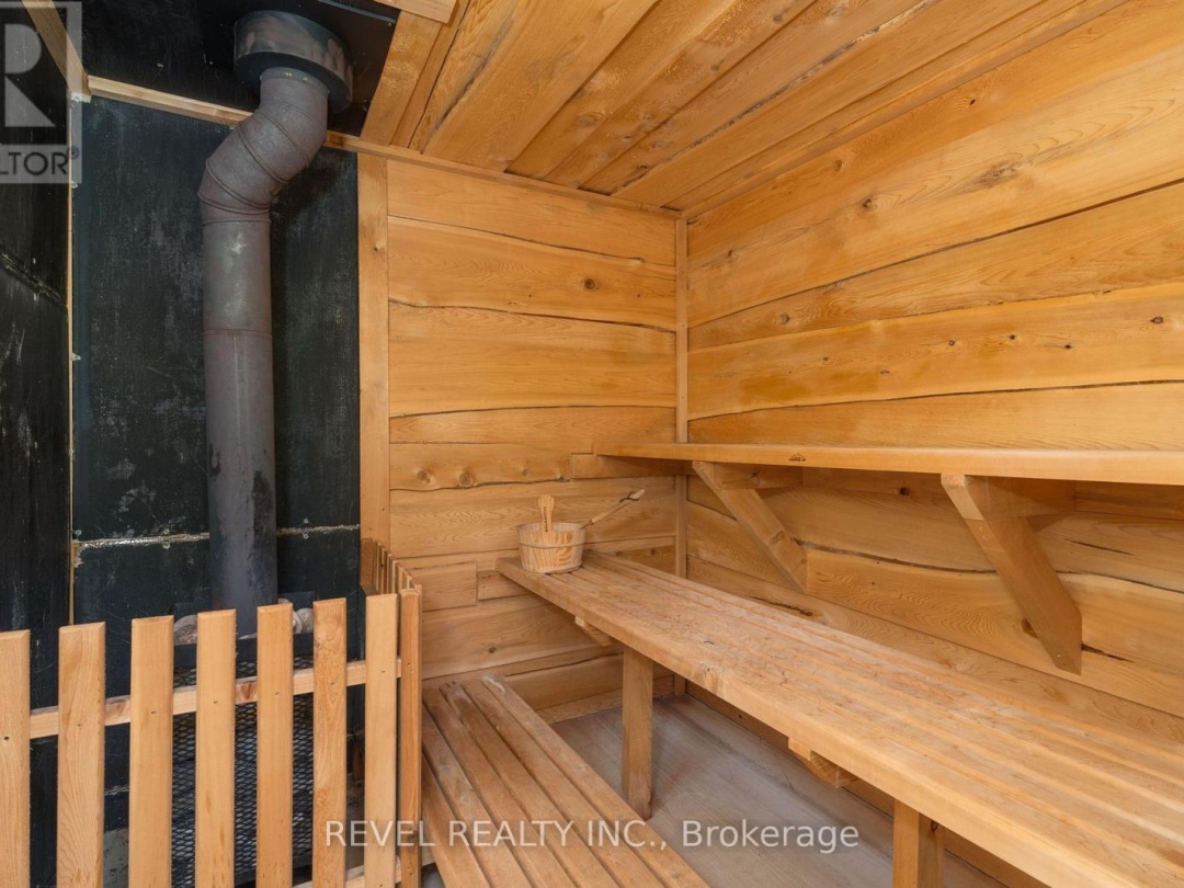 3248 MUSKOKA STREET, 