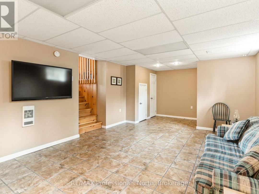 1011 Serpentine Lane, Mountain Lake