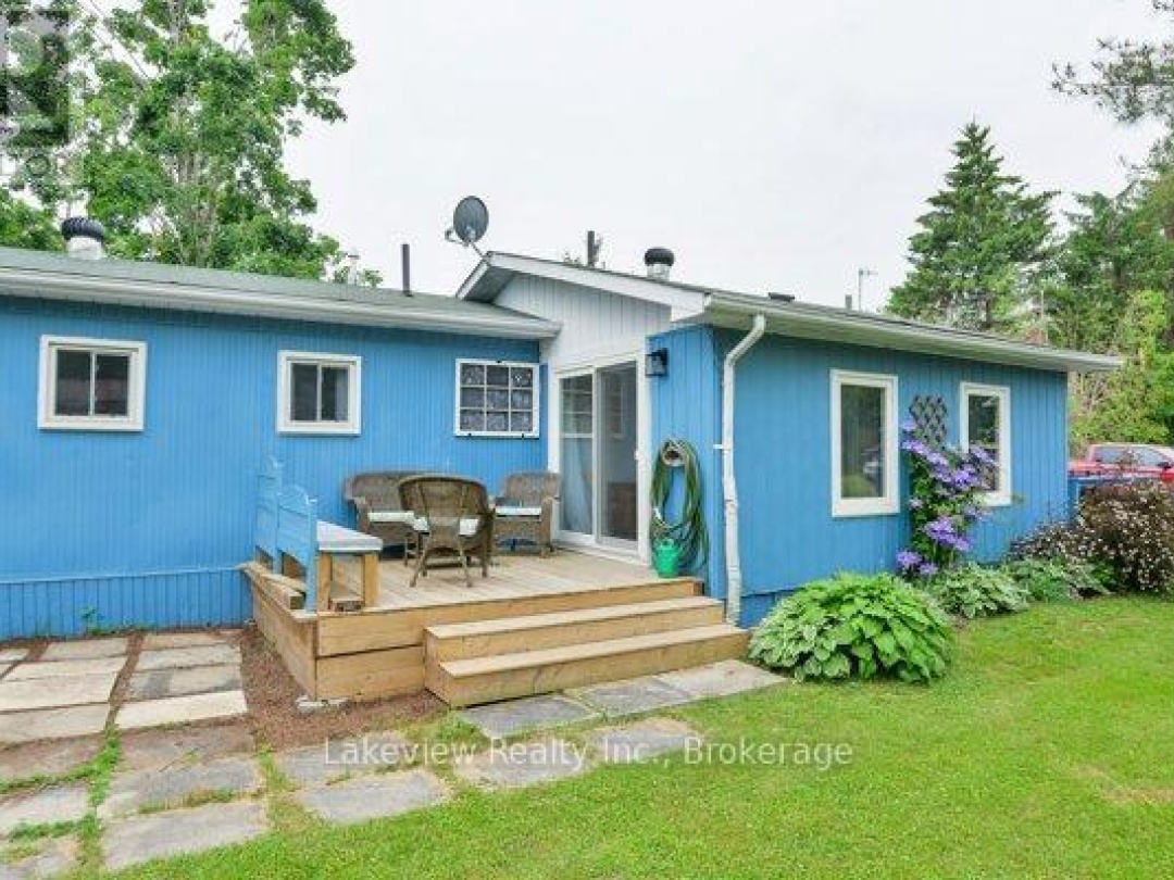 17 MONTGREENAN DRIVE, 