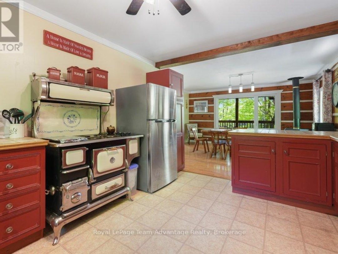 52 LITTLE OTTER LANE, Otter Lake