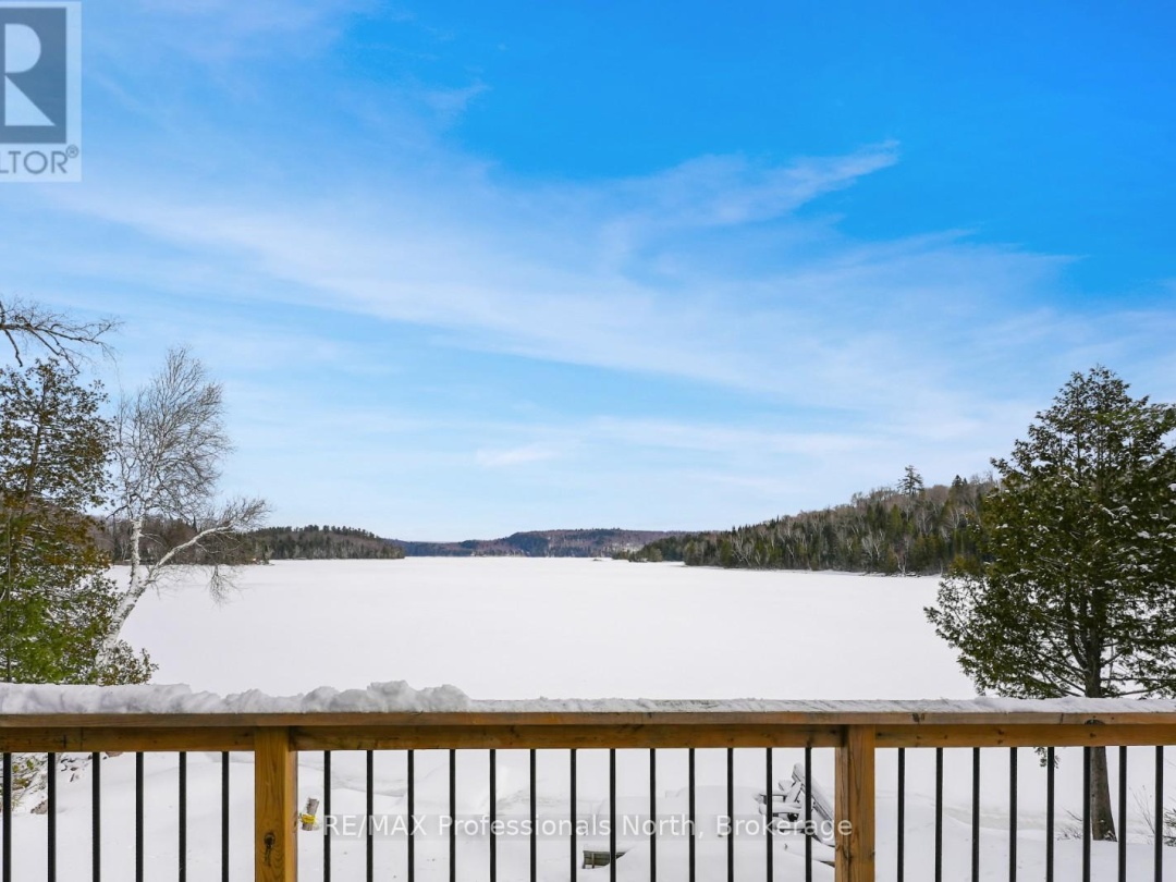 1027 DOW TRAIL, Haliburton Lake