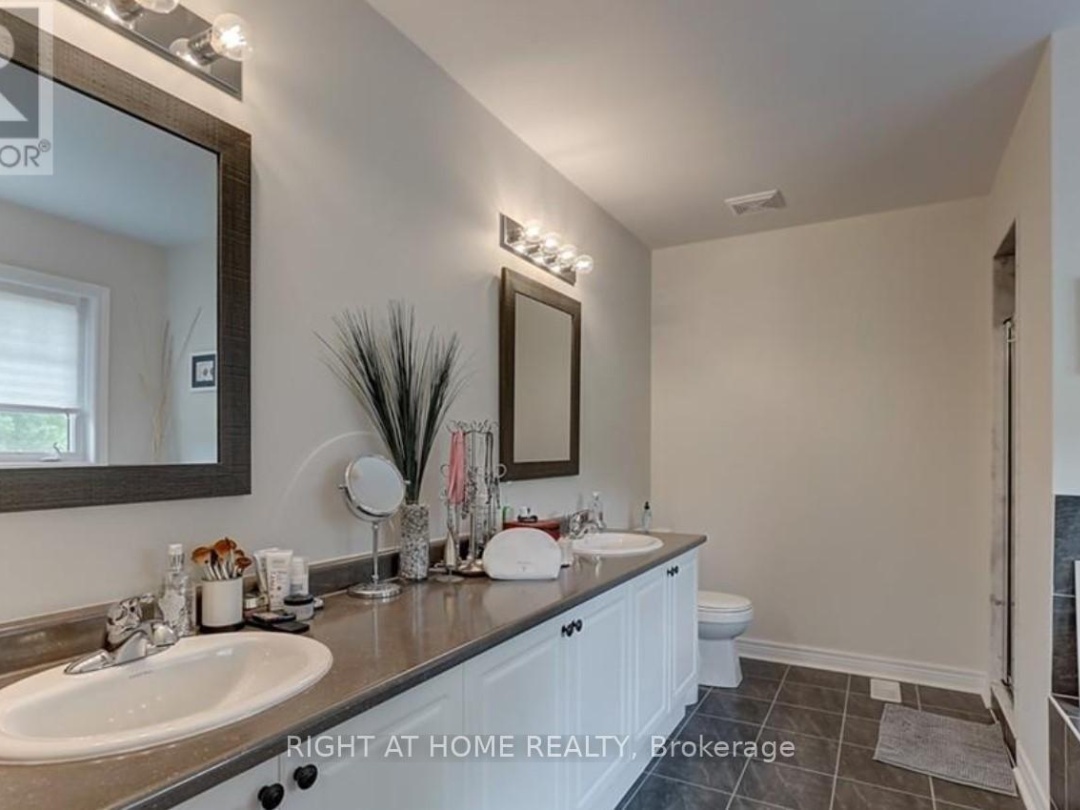 12 Masters Crescent, Georgian Bay