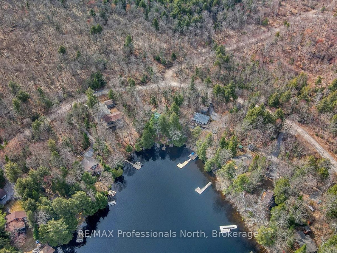 2787 Watts Road, Kennisis Lake