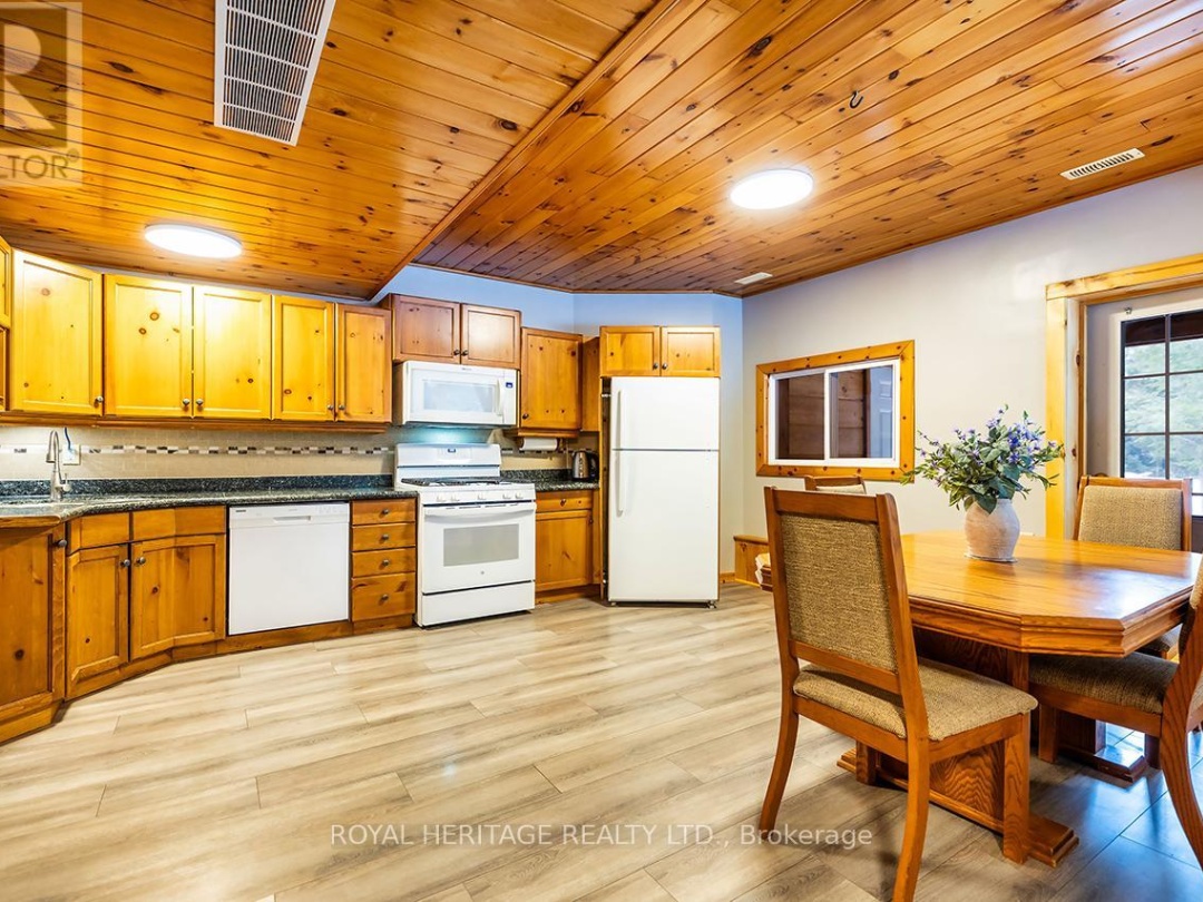 428 Kennedy Drive, Little Bald Lake