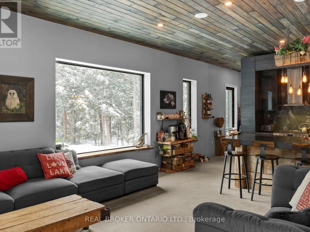 1039 Viewpoint Trail W, Lake Muskoka