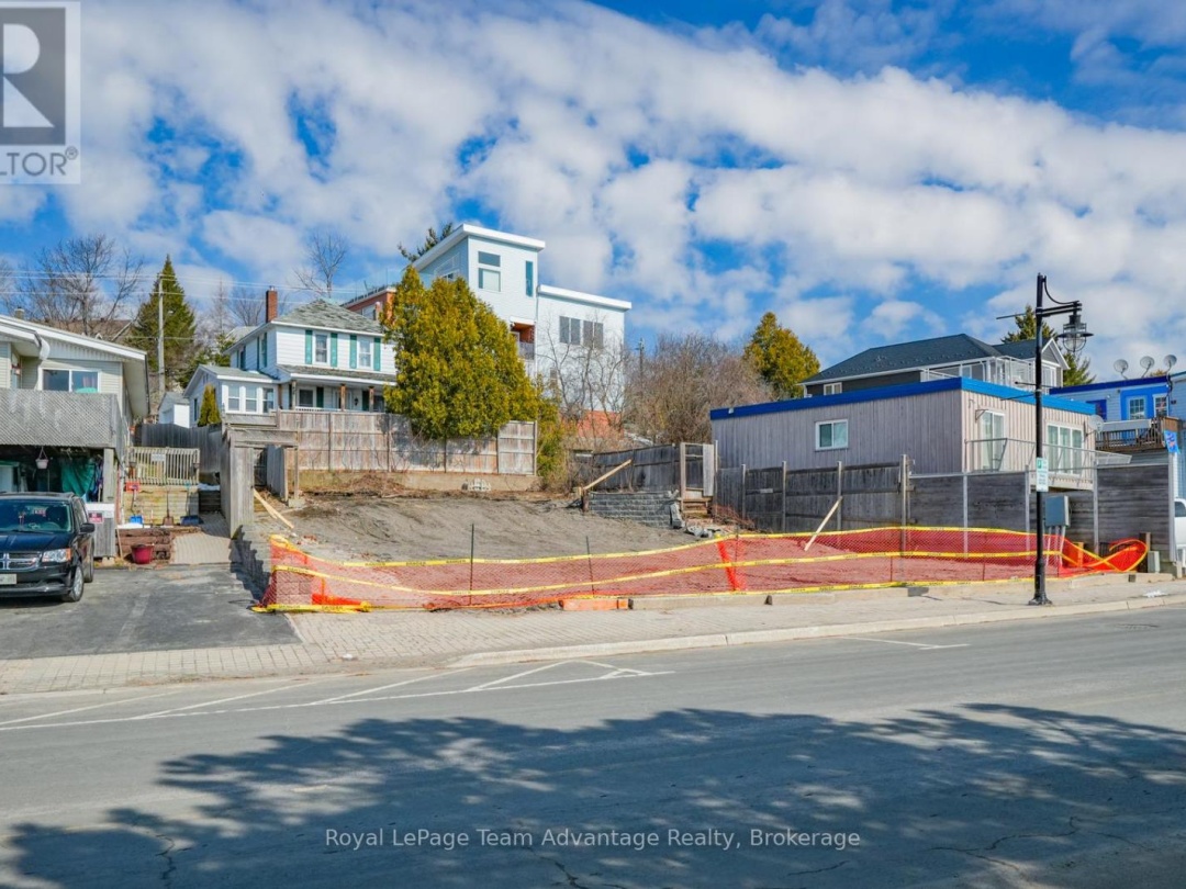 22 Bay Street, Parry Sound