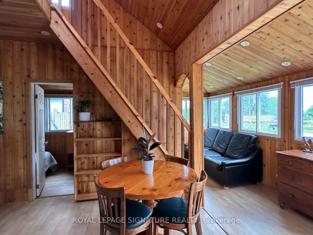7 Ridge Avenue, Lake Simcoe