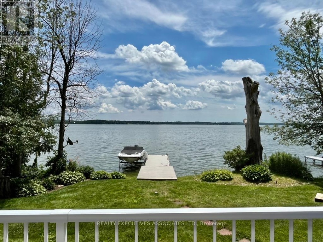 22 Lakeview Boulevard, Lake Scugog